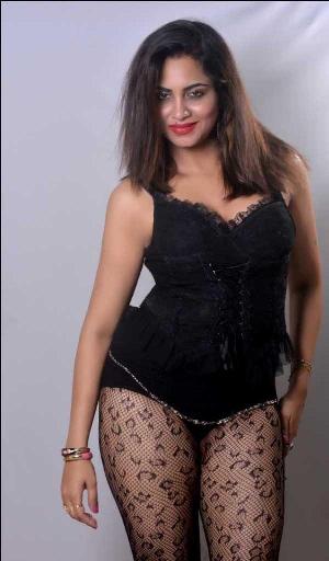 arshi-khan-hot-photos13.jpg Bollywood Bikini Actress Models