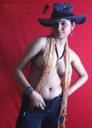 g1-indian-girls-nude-art-pics.jpg Mamta Navelkar Topless Photoshoot